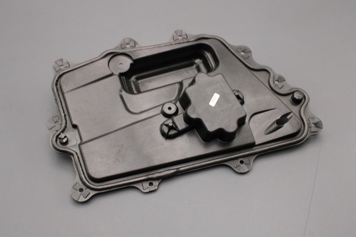 Range Rover Velar 2017-on rear door trim panel (right) LR111547