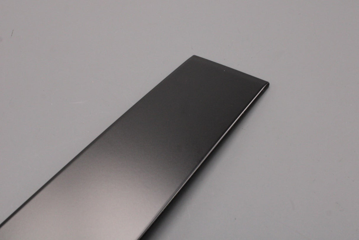 Land Rover Discovery 4 2010-2016 exterior b-pillar trim (right) LR016336