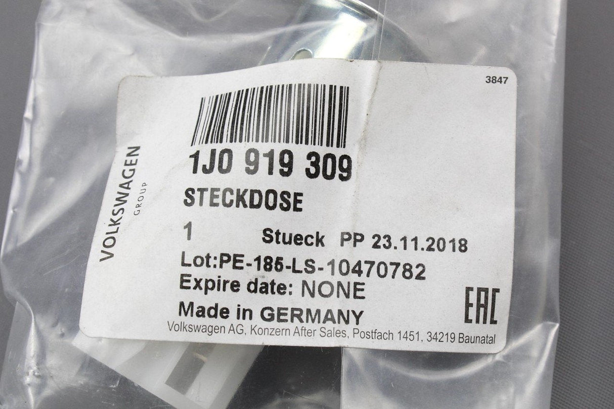 VW Audi Skoda SEAT 12V Cigarette lighter socket with connector 1J0919309