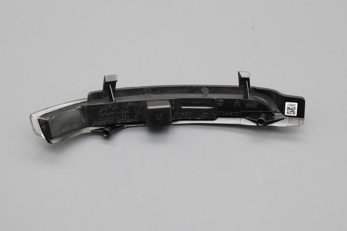 Skoda Octavia 04-13 Superb 08-15 wing mirror indicator (left) 3T0949101