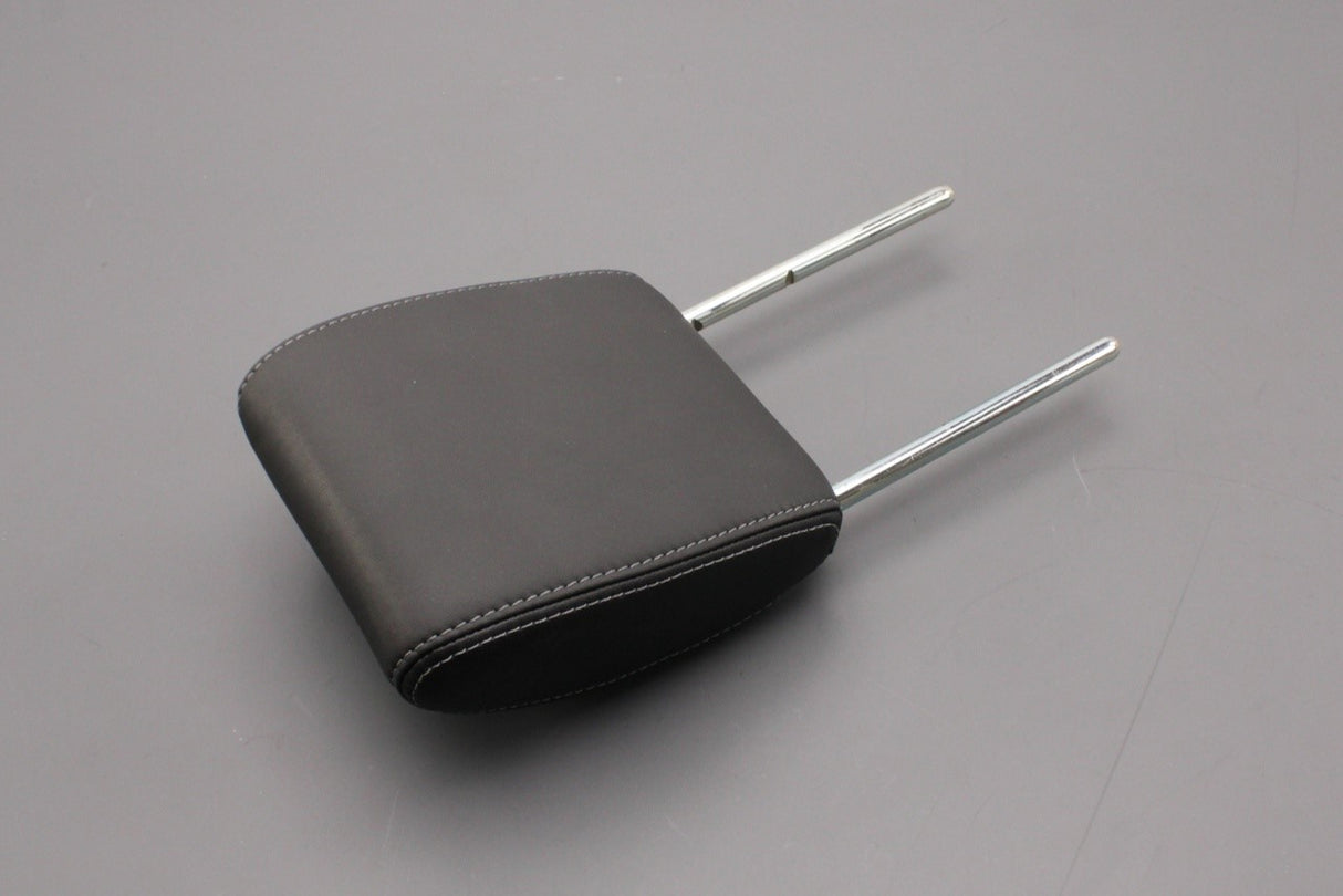 Land Rover Discovery 4 2010-2016 rear seat headrest (centre) LR015507