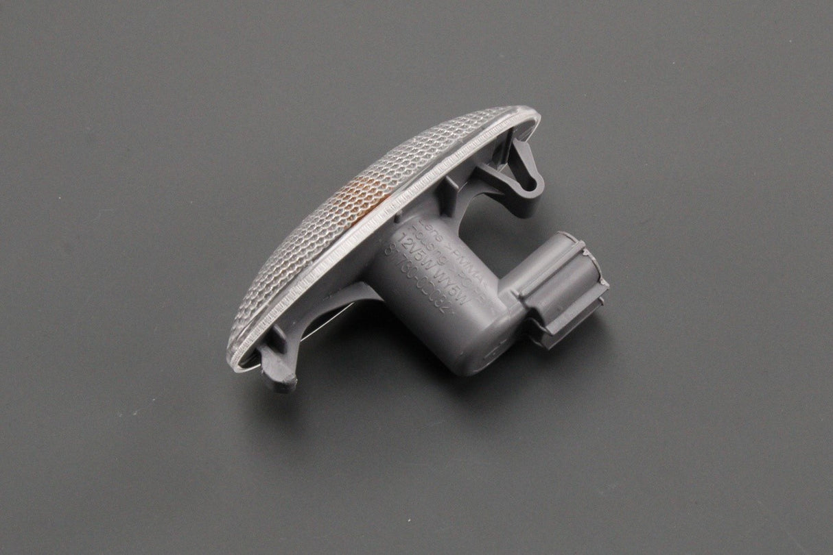 Toyota RAV4 05-12 Yaris 05-11 side wing indicator (x1) 81730-0D032