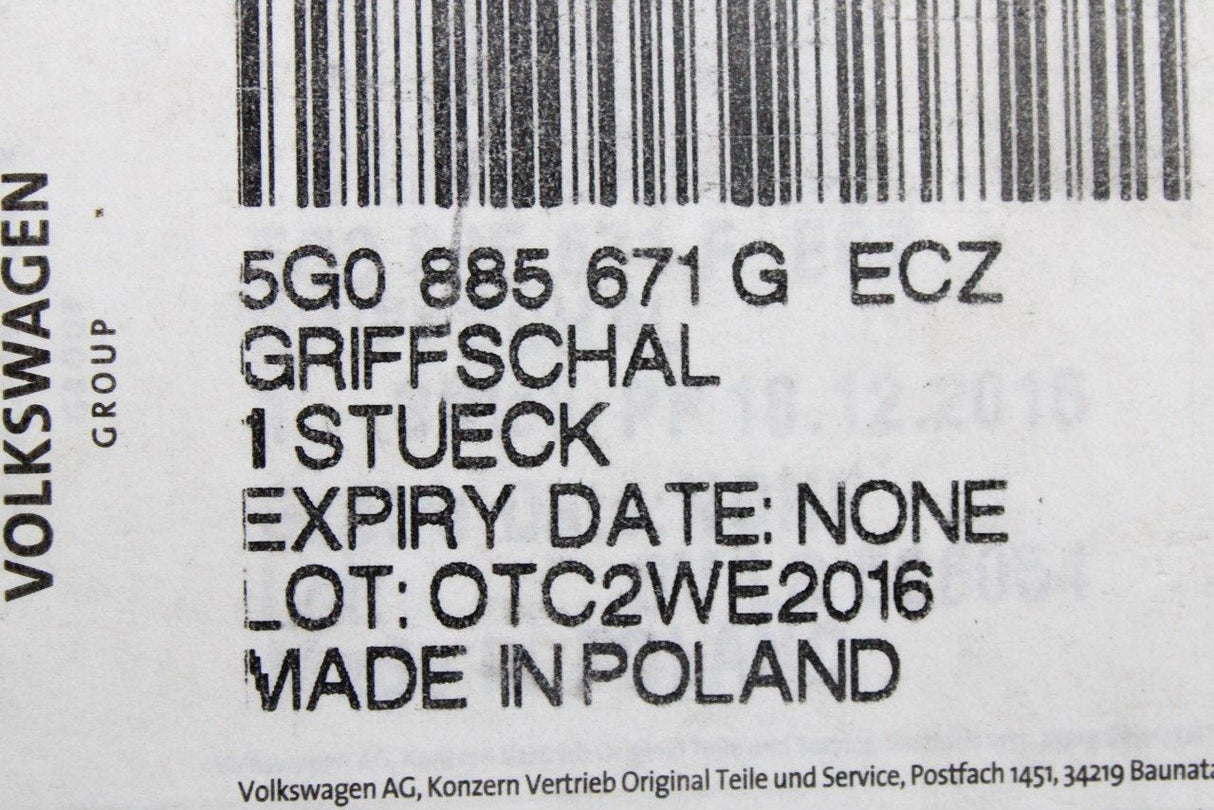 VW Golf estate Passat rear seat release handle (right) 5G0885671G ECZ