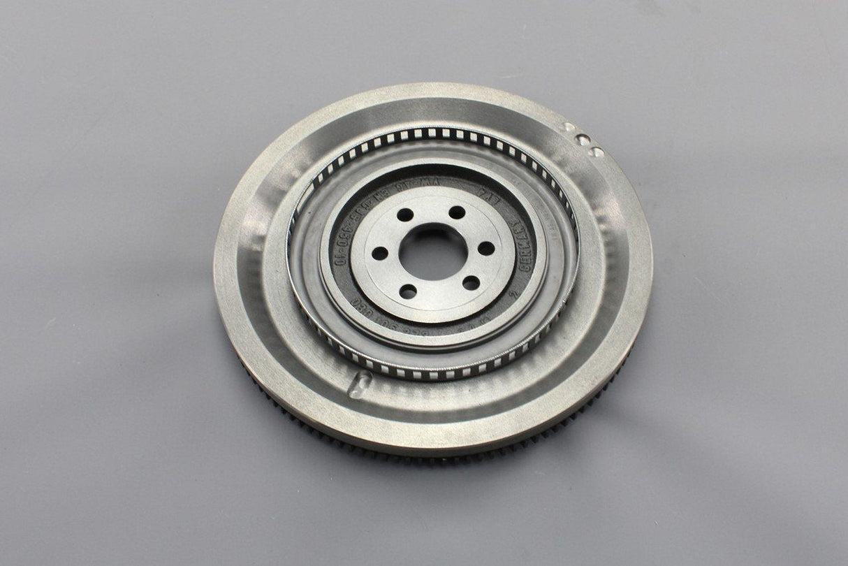 Skoda Fabia Rapid Roomster 1.2ltr 3 cylinder flywheel 03D105269D