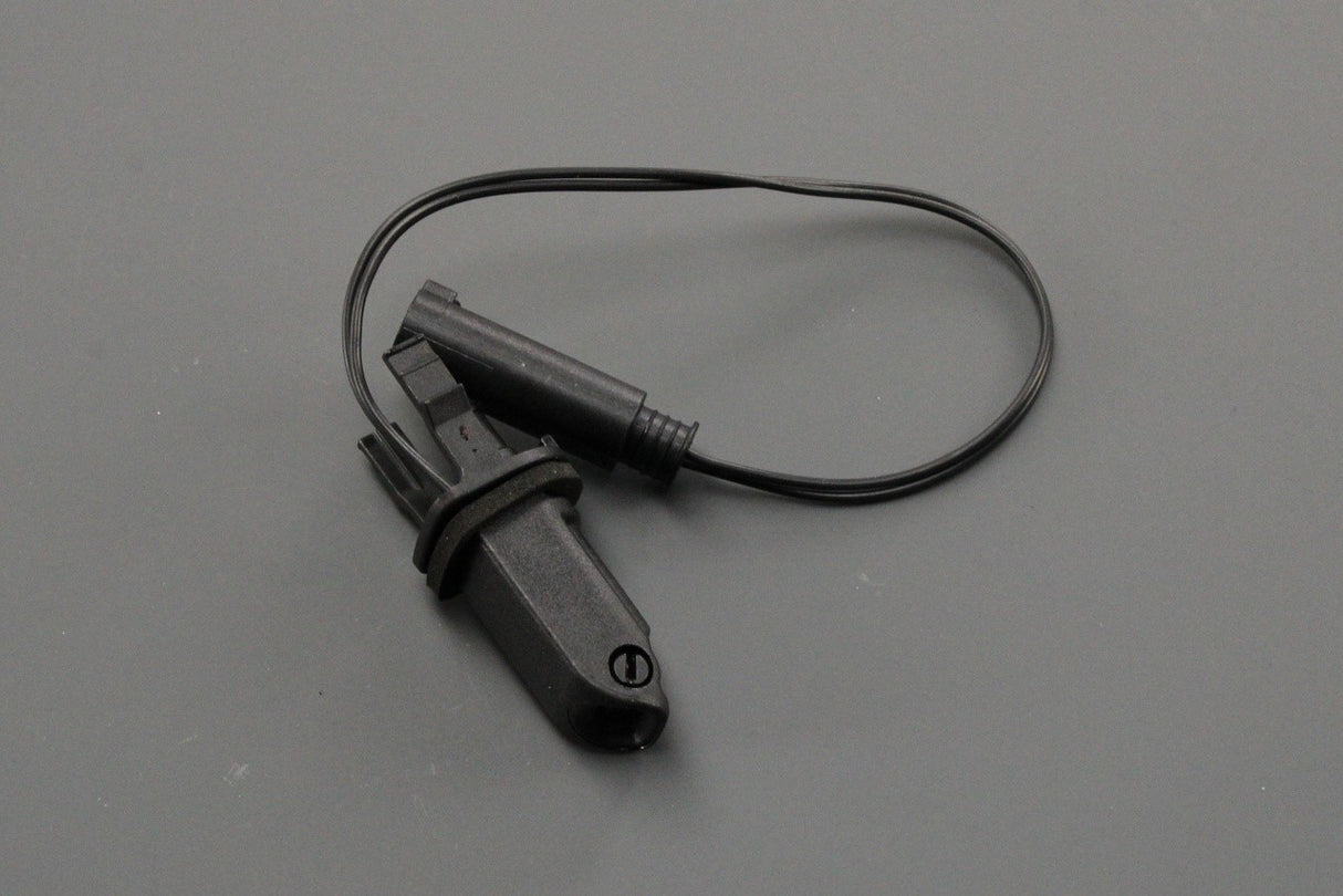 Land Rover Discovery Sport 2015-on heated windscreen washer jet LR059996