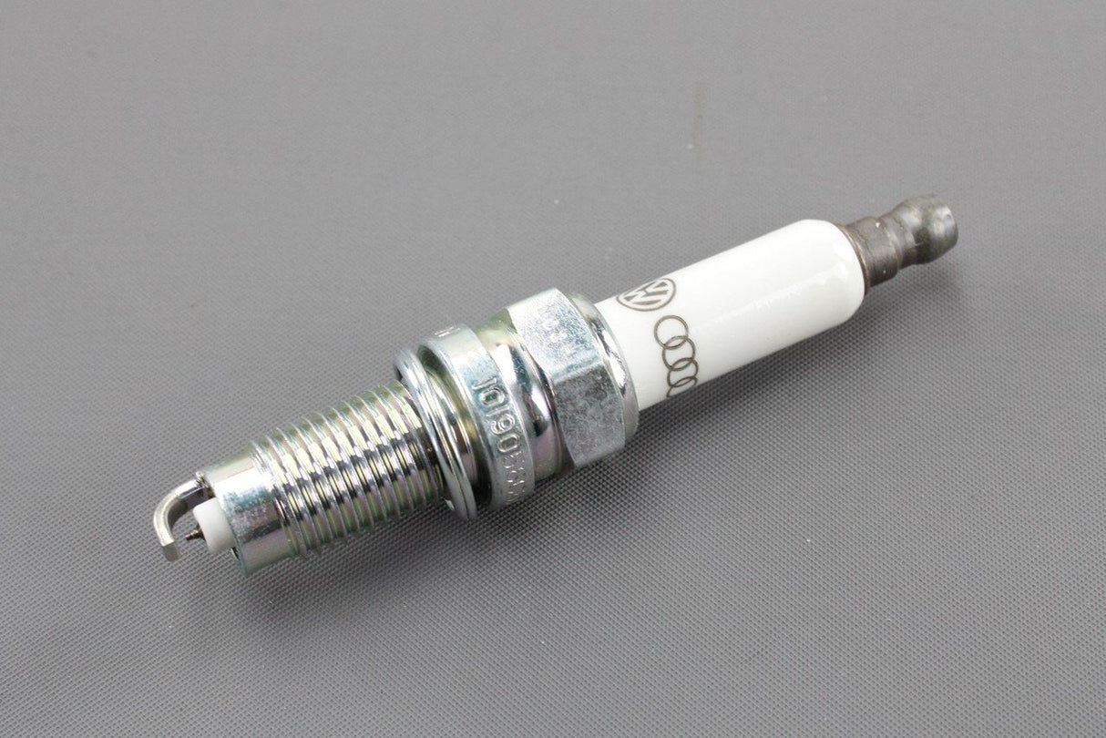 VW Golf R32 MK4 MK5 Audi TT A3 3.2 V6 spark plugs (x6) 101905606A