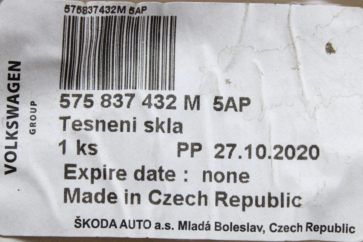 SEAT Ateca 2016-on window guide seal (front, right) 575837432M 5AP