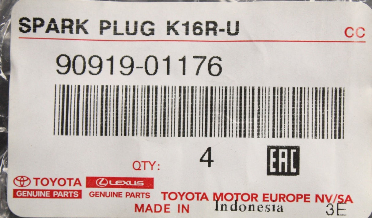 Toyota Hilux Land Cruiser Yaris spark plugs (x4) 90919-01176