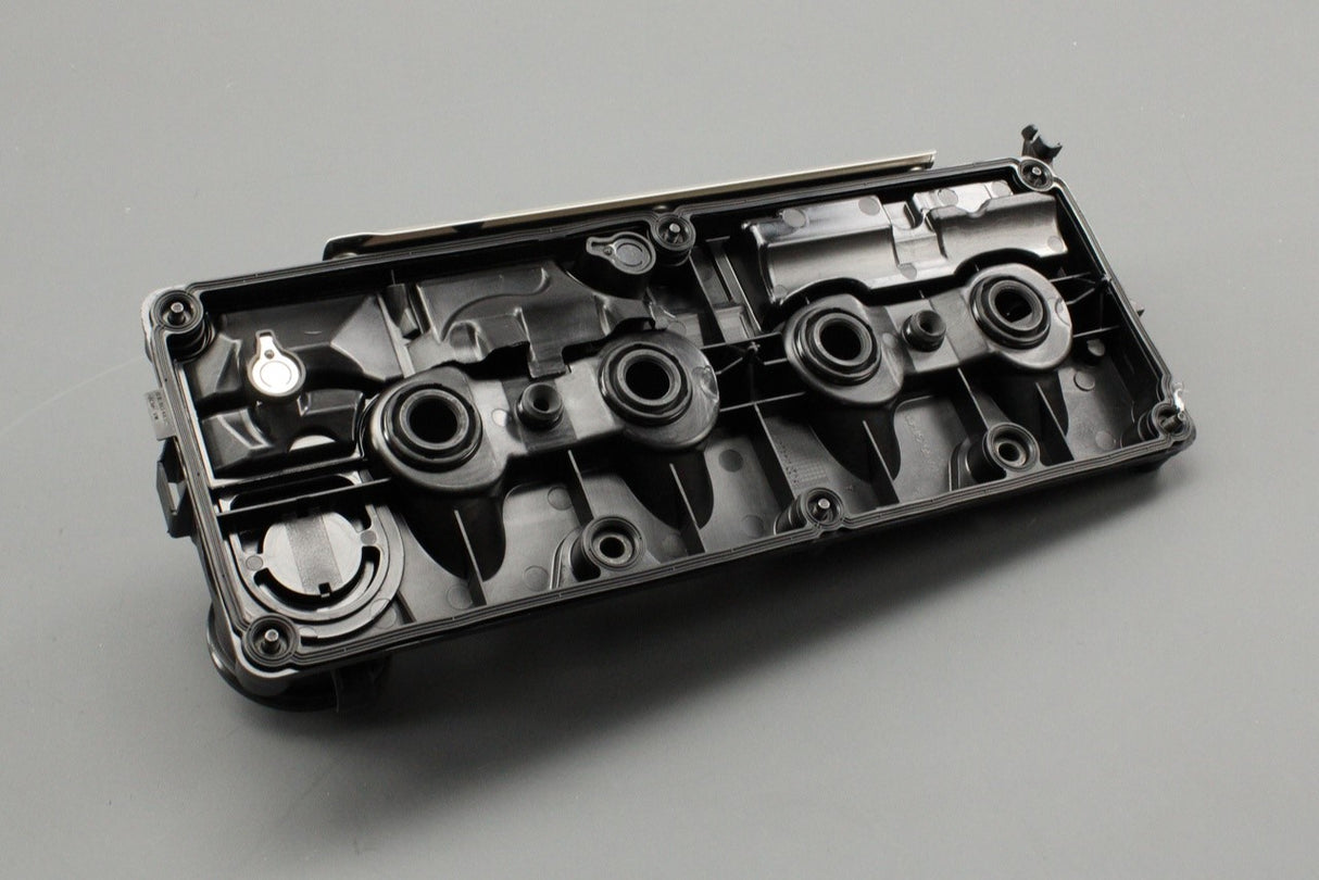 VW Caddy Golf Audi Skoda SEAT 1.6 2.0 TDI cylinder head cover 03L103469R