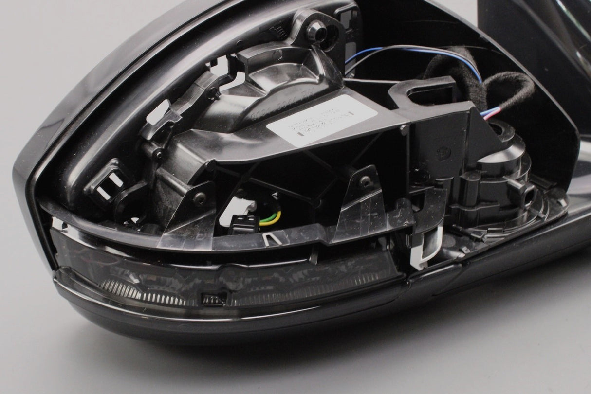 Range Rover Evoque L538 2012-2018 wing mirror housing (right) LR068143