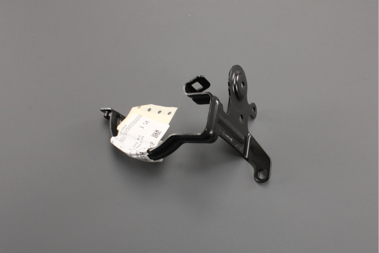 Mercedes-Benz coolant pump mounting bracket A2548300901