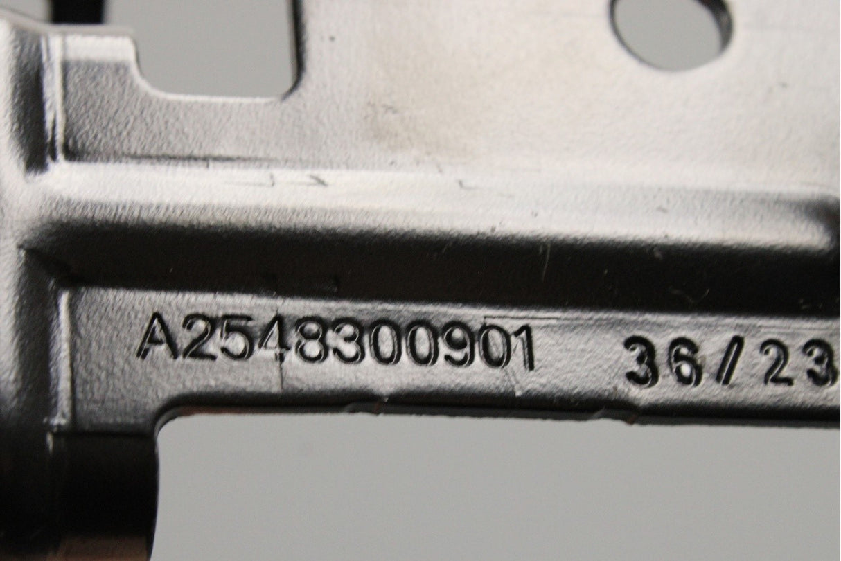 Mercedes-Benz coolant pump mounting bracket A2548300901