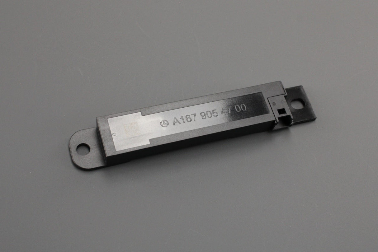 Mercedes-Benz A-Class W167 GLE keyless entry antenna A1679054700