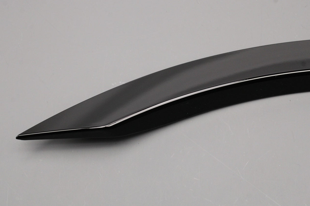 Land Rover Discovery 5 L462 17-on wheel arch trim (rear right) LR117001