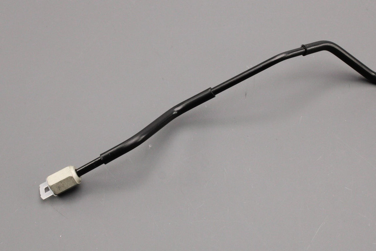 Range Rover Evoque L538 2012-18 brake pipe (front right) LR074632