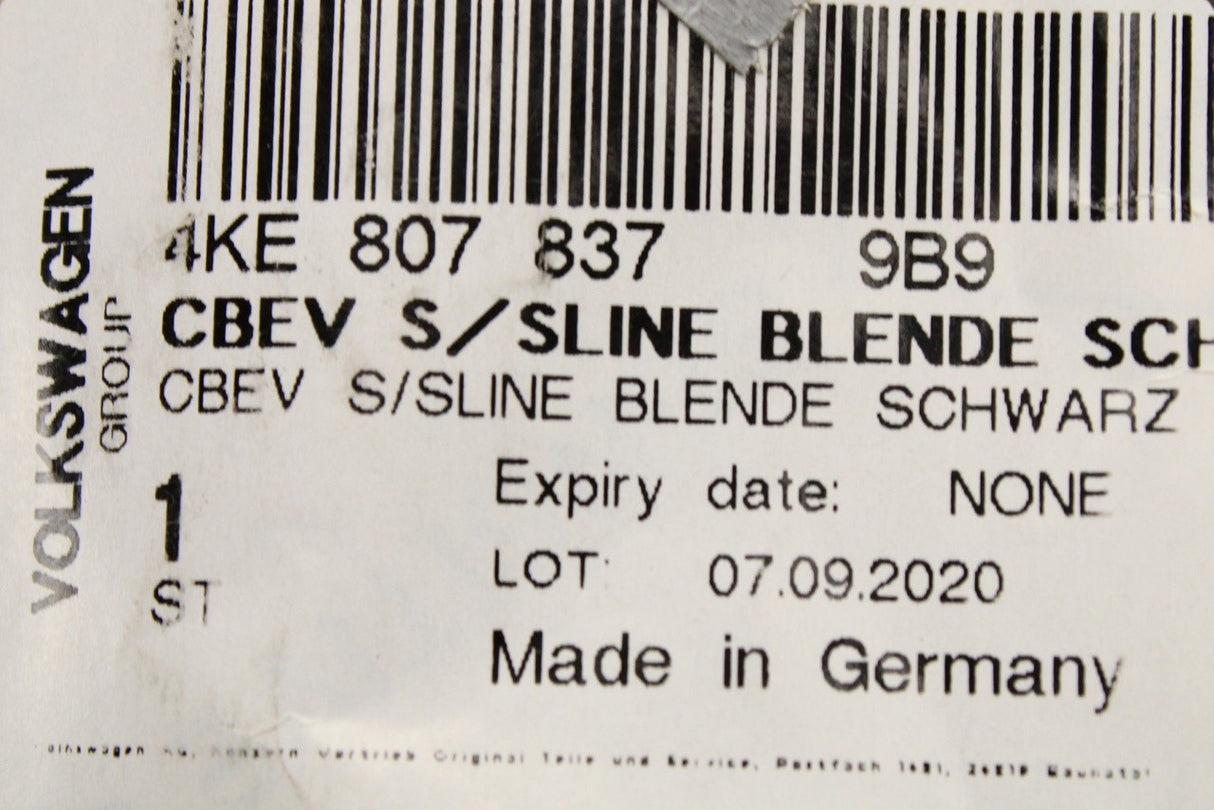 Audi e-tron 2019-on bumper trim piece (rear left) 4KE807837 9B9