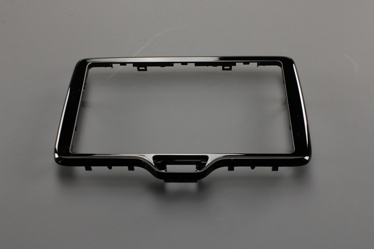 Toyota Yaris 20-on Yaris Cross 21-on stereo surround trim 55405-K0030