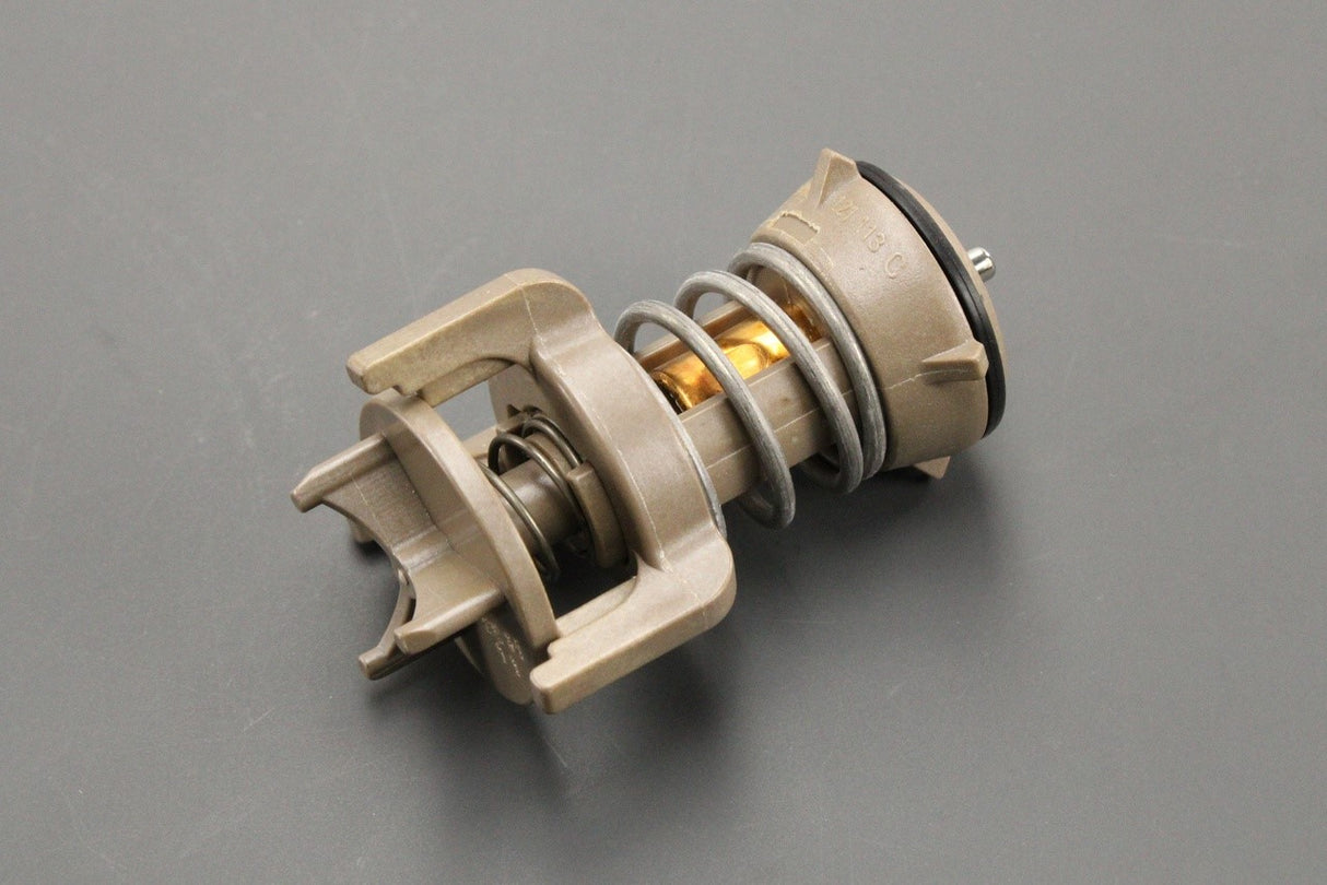 VW Audi Skoda SEAT 1.6 2.0 coolant thermostat (TDI) 04L121113C