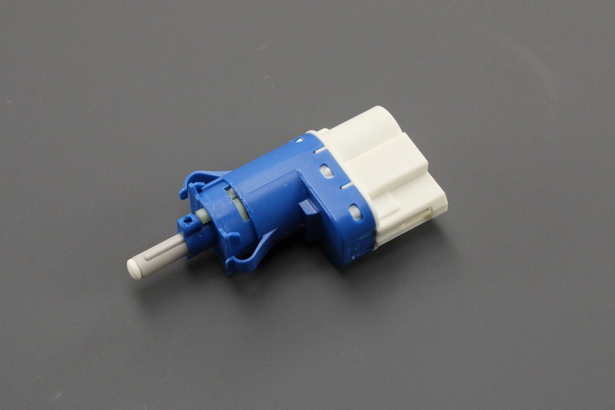 Jaguar S-Type X200 1999-2008 brake light switch C2S46706