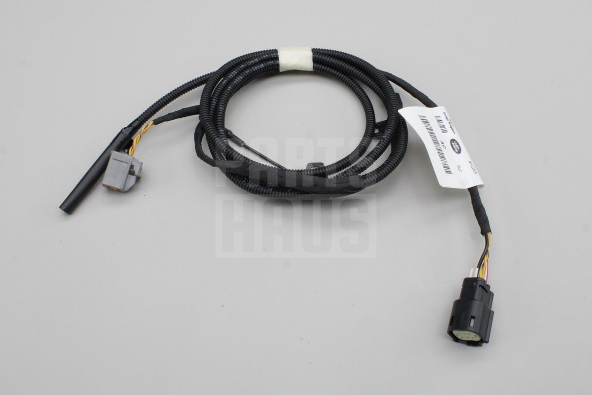 Jaguar F-Pace 2016-on deployable side steps wiring harness T4A46652