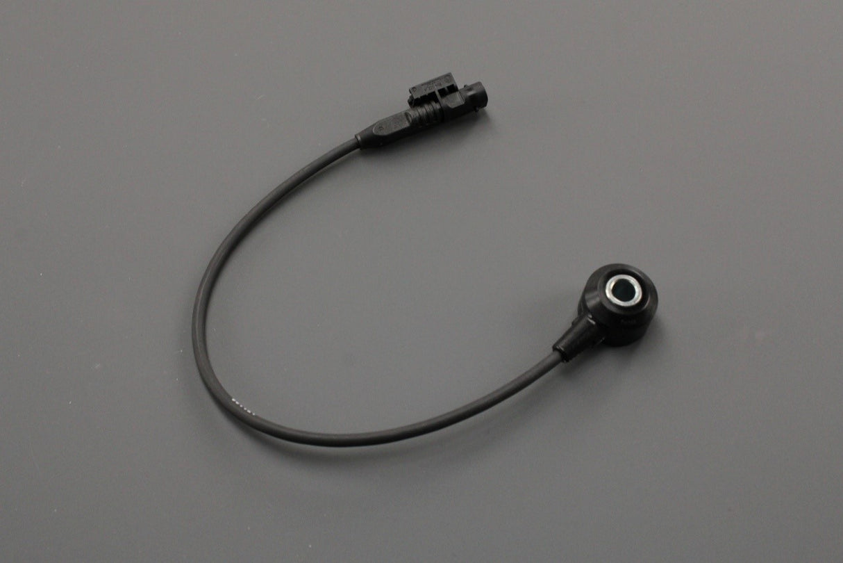 Mercedes-Benz A-Class W176 C-Class W204 knock sensor A0071530428