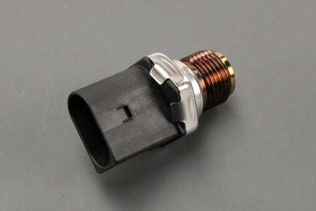 VW Touareg Audi A1 Skoda SEAT fuel rail pressure sensor (TDI) 04L906054E