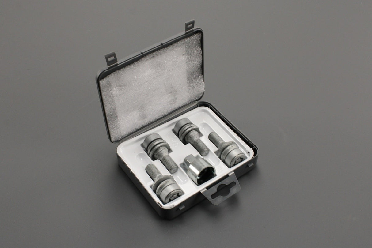 Toyota Lexus locking wheel bolt kit PW456-00005