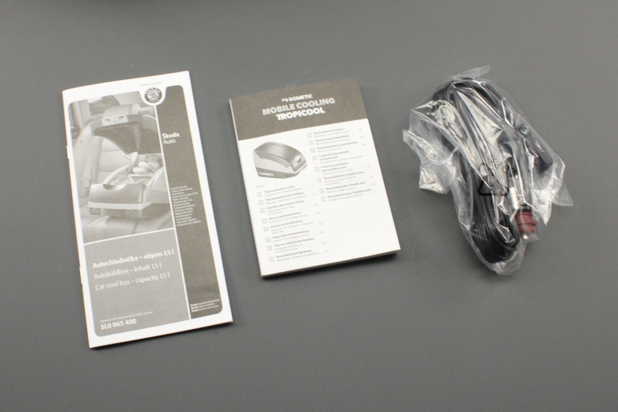 Skoda accessory 12V thermoelectric cooling/heating box 5L0065400