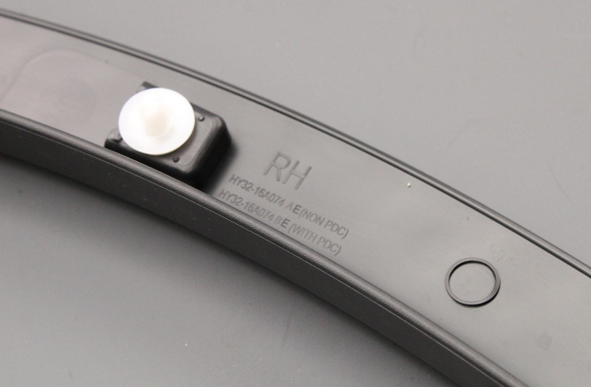 Land Rover Discovery 5 2017-on front wheel arch trim (right) LR082935