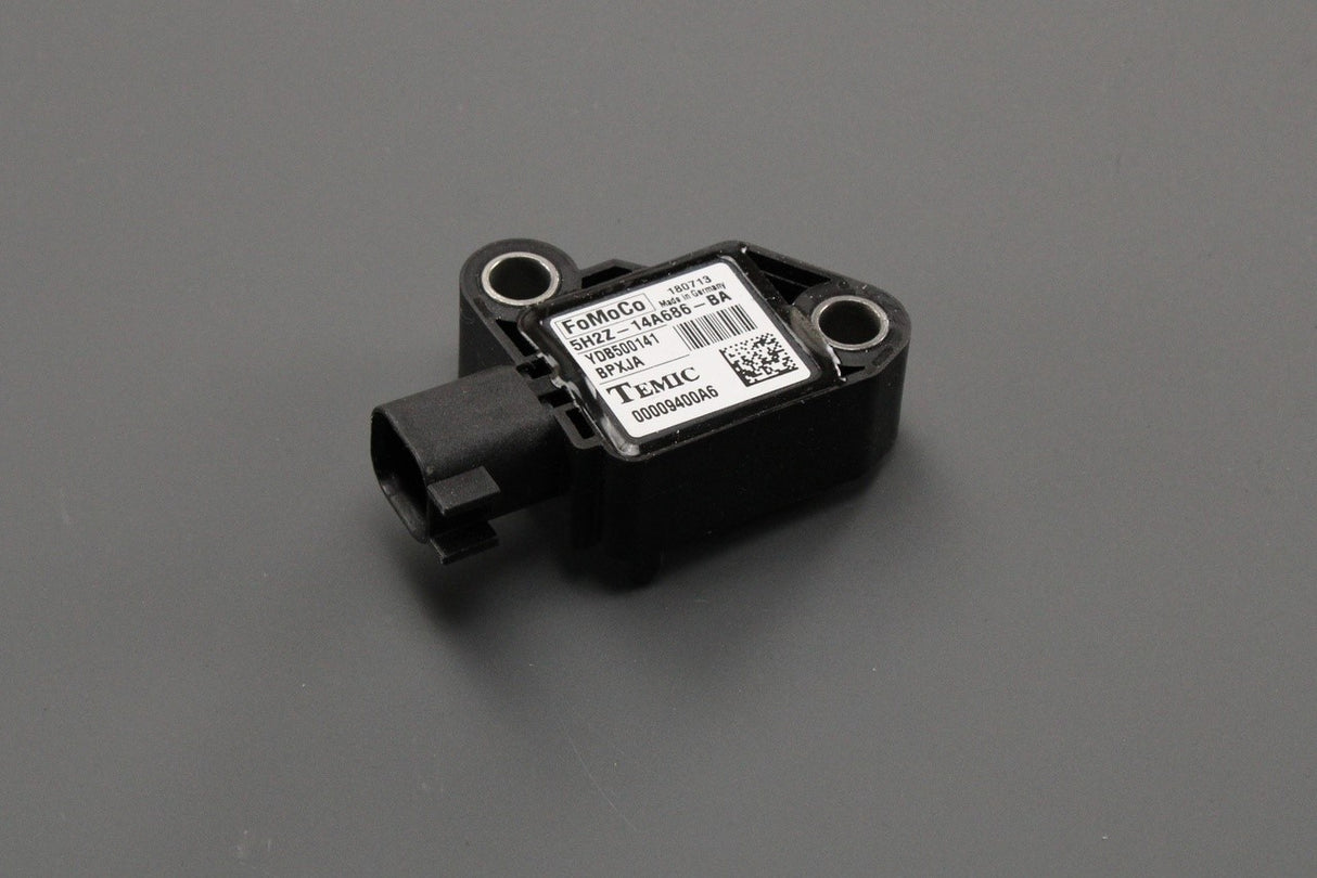 Jaguar XK 2006-2014 airbag sensor (front) C2P3922