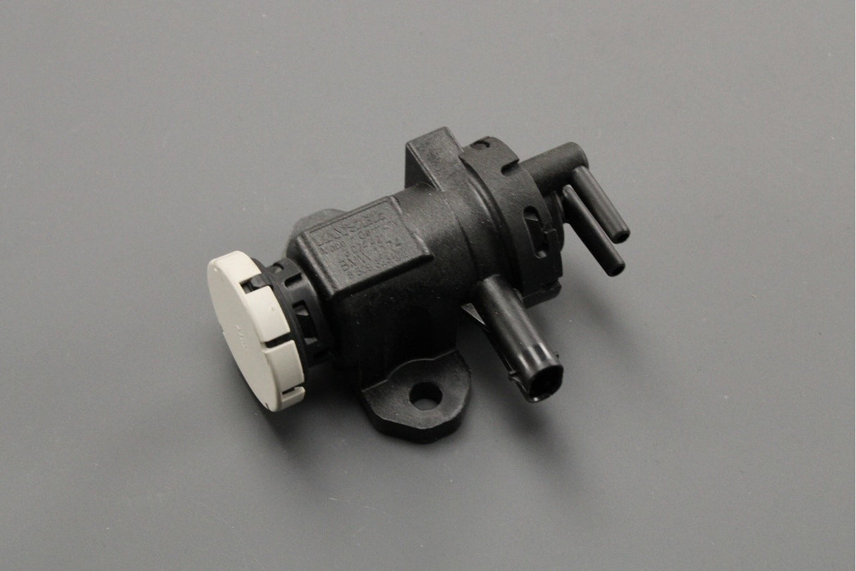 BMW E90 E91 335D E60 535D E70 3.0SD turbo pressure converter 11658509323