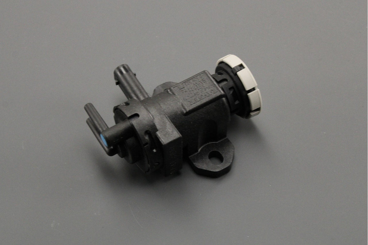 BMW E90 E91 335D E60 535D E70 3.0SD turbo pressure converter 11658509323