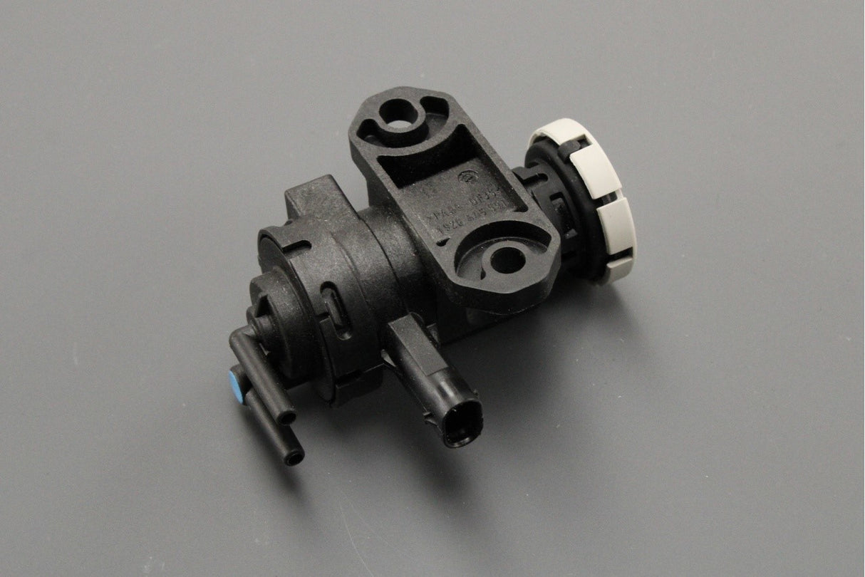 BMW E90 E91 335D E60 535D E70 3.0SD turbo pressure converter 11658509323