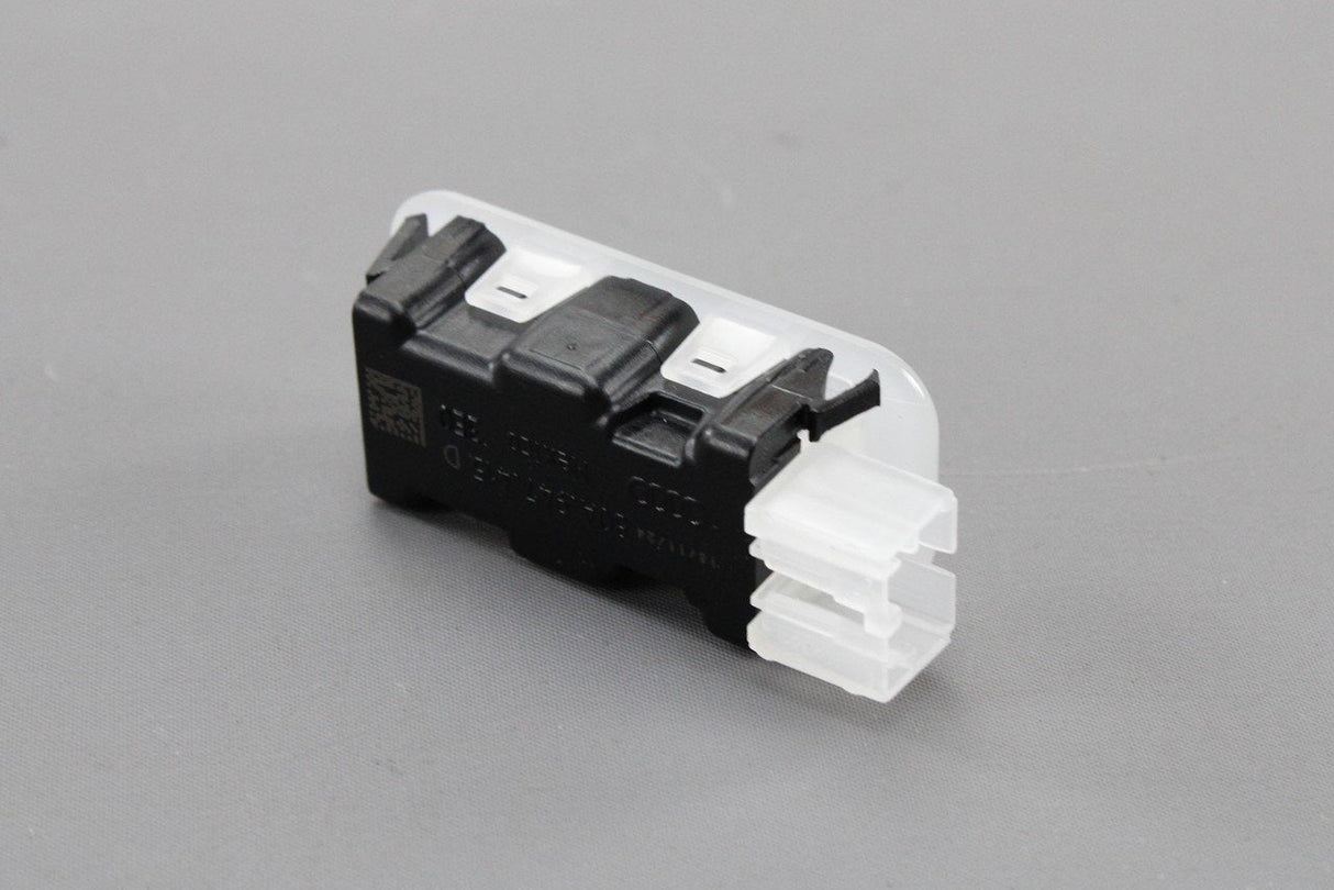 Audi Q5 SQ5 2017-on rear foot well LED light (passenger) 80A947415D