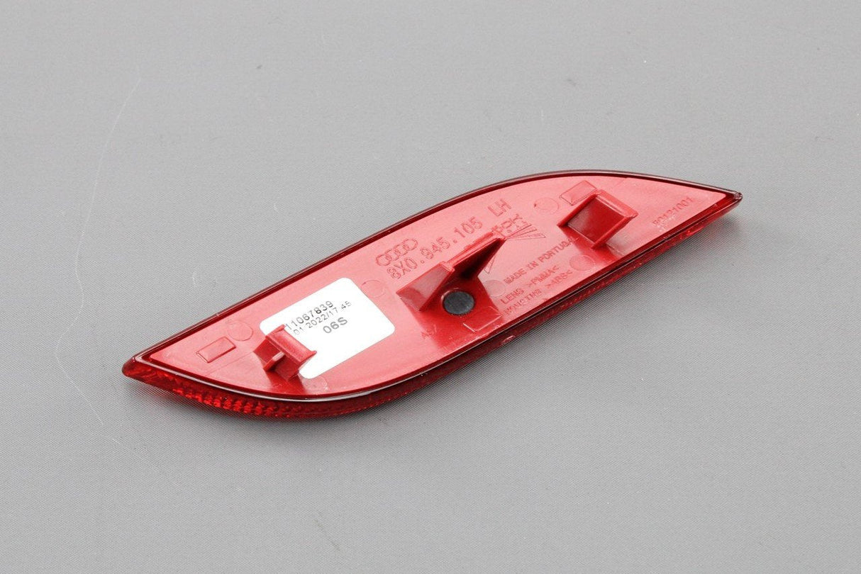 Audi A1 2011-2014 rear bumper reflector lens (left) 8X0945105