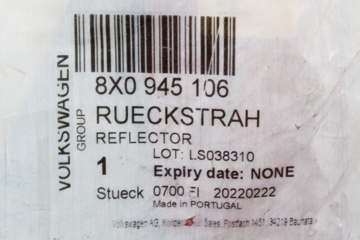 Audi A1 2011-2014 rear bumper reflector lens (right) 8X0945106