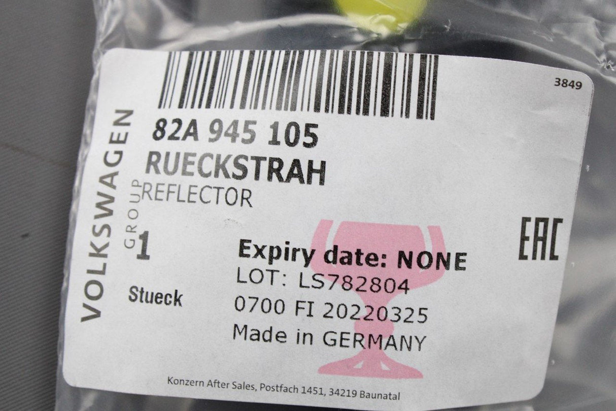 Audi A1 2019-on rear bumper reflector lens (left) 82A945105