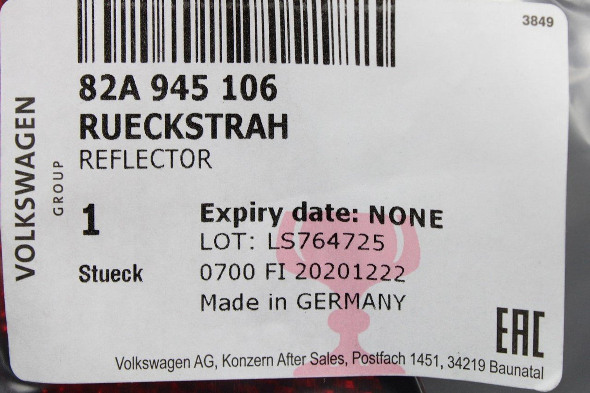 Audi A1 2019-on rear bumper reflector lens (right) 82A945106