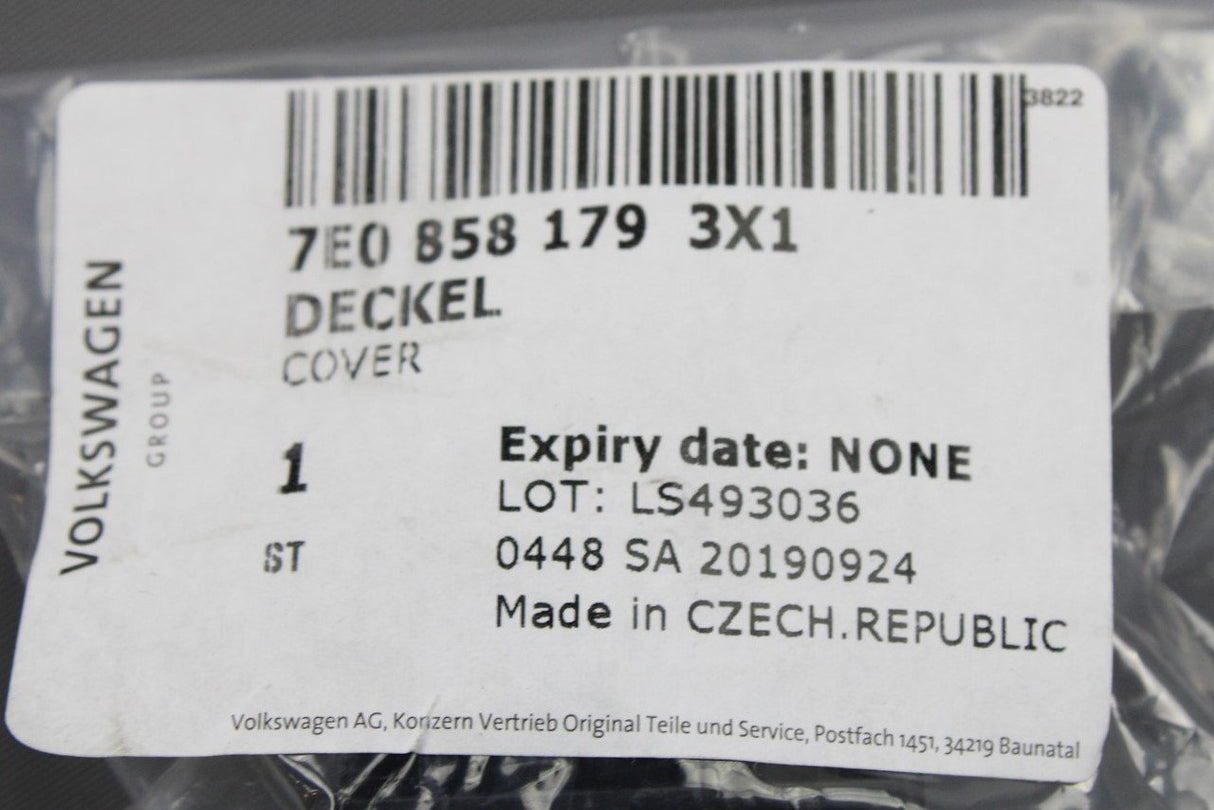 VW Transporter T5.1 2010-15 dashboard switch blank 7E0858179 3X1