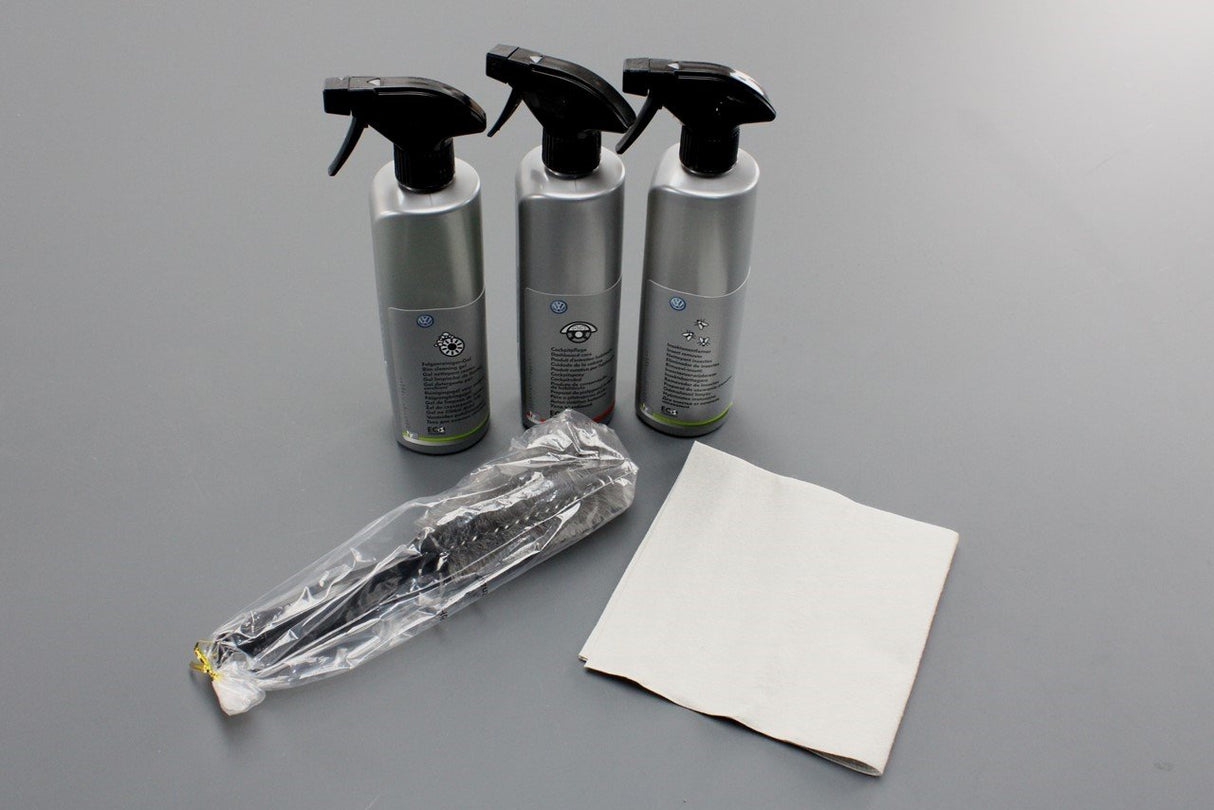 VW Volkswagen spring car care cleaning set 000096355D