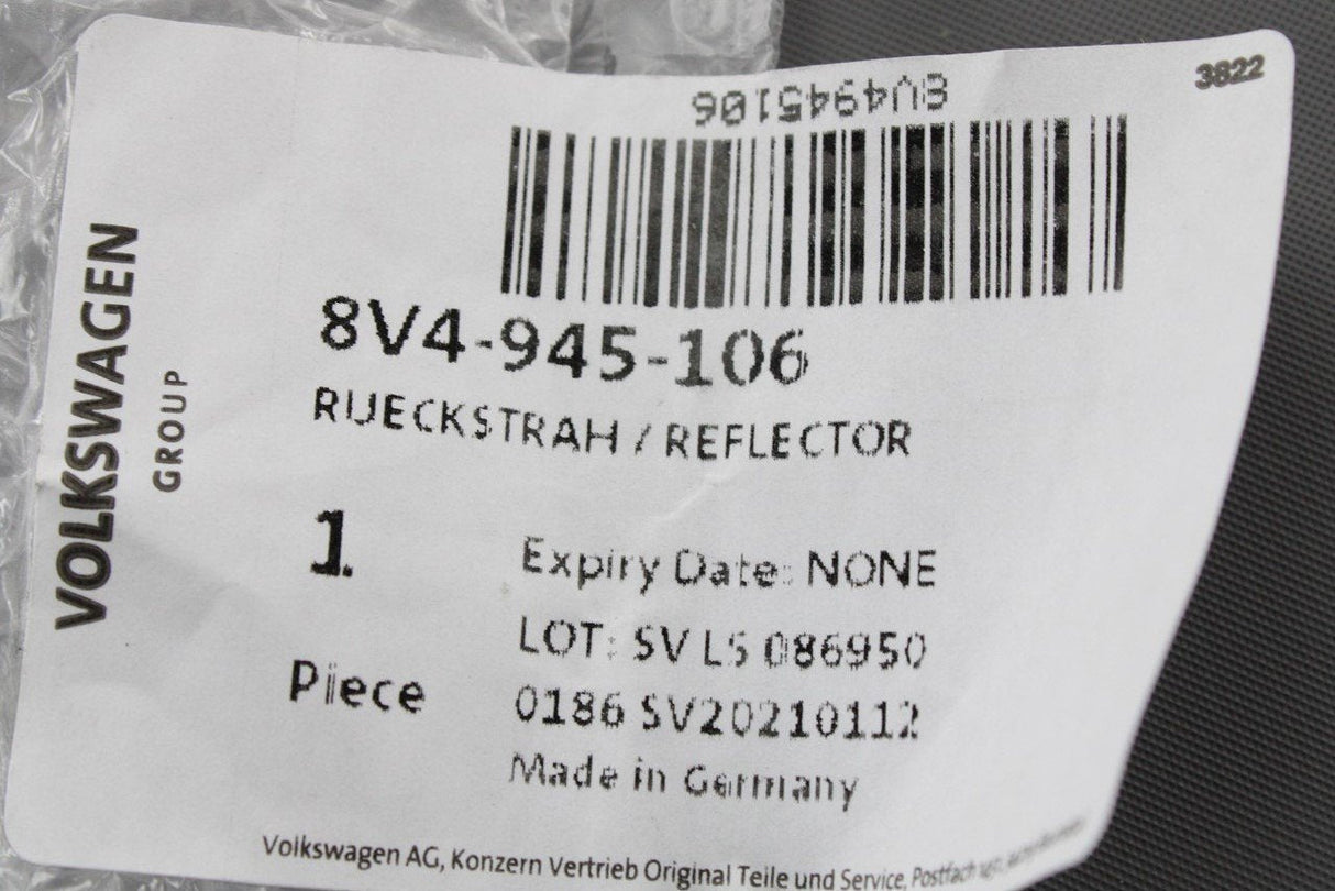 Audi A3 Sportback 2013-16 rear bumper reflector lens (right) 8V4945106