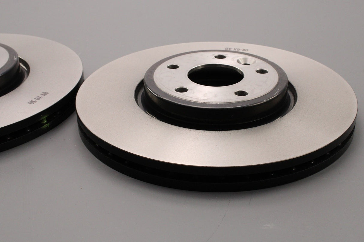 Jaguar XE X760 2015-24 316mm brake discs set (front) T4N1799