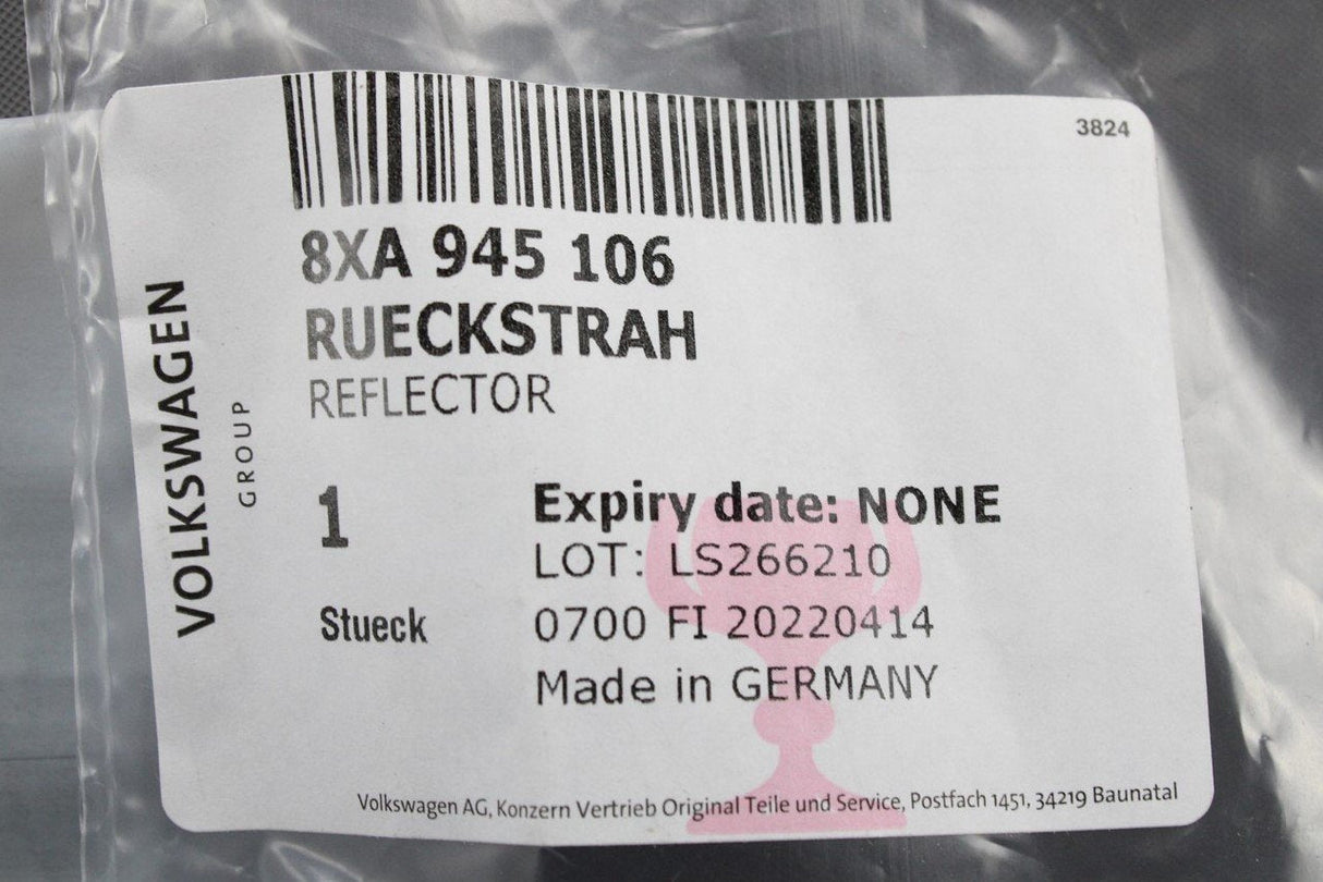 Audi A1 2015-2018 rear bumper reflector lens (right) 8XA945106