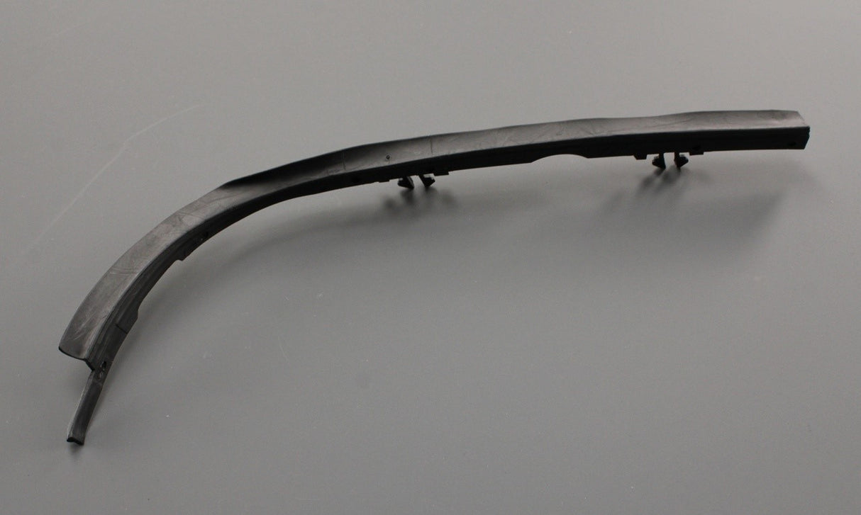 BMW E39 1995-2001 headlight gasket (left) 63128387513