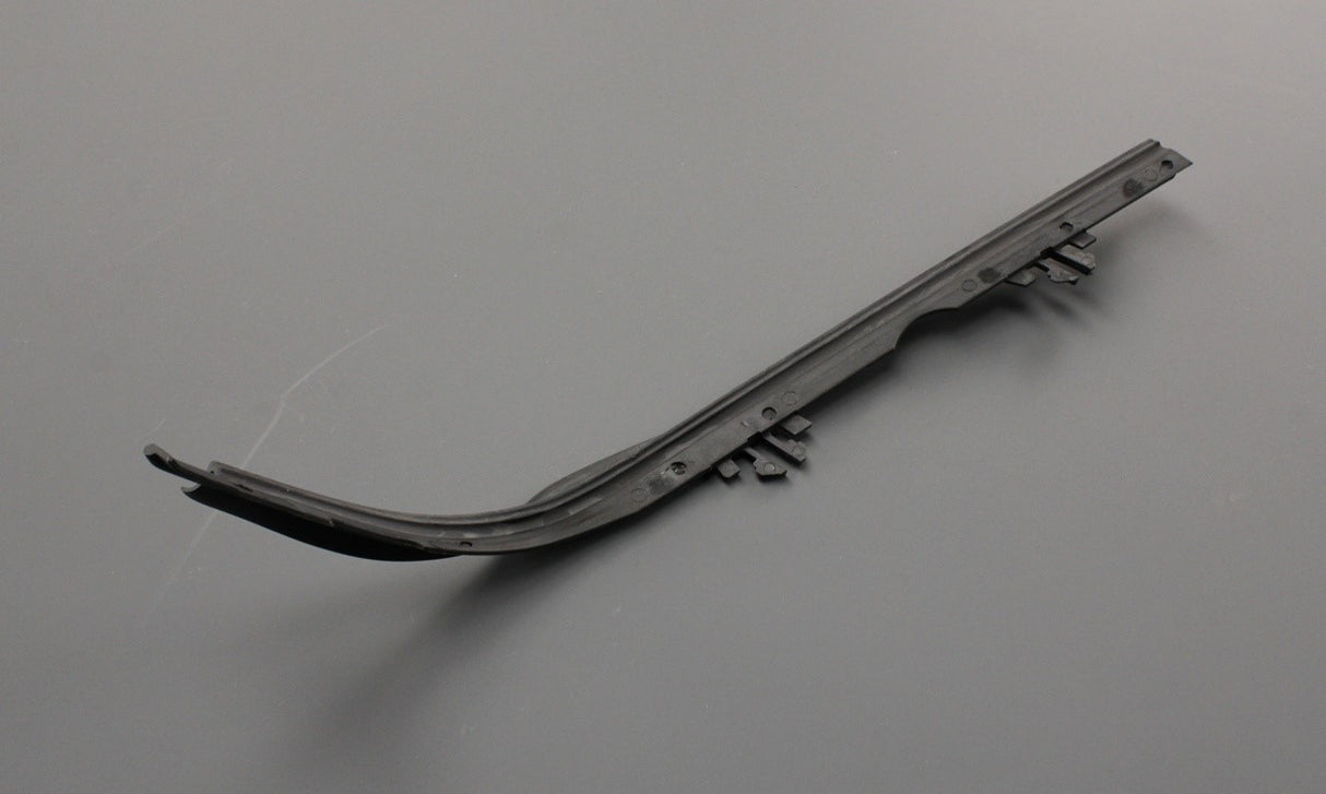 BMW E39 1995-2001 headlight gasket (left) 63128387513