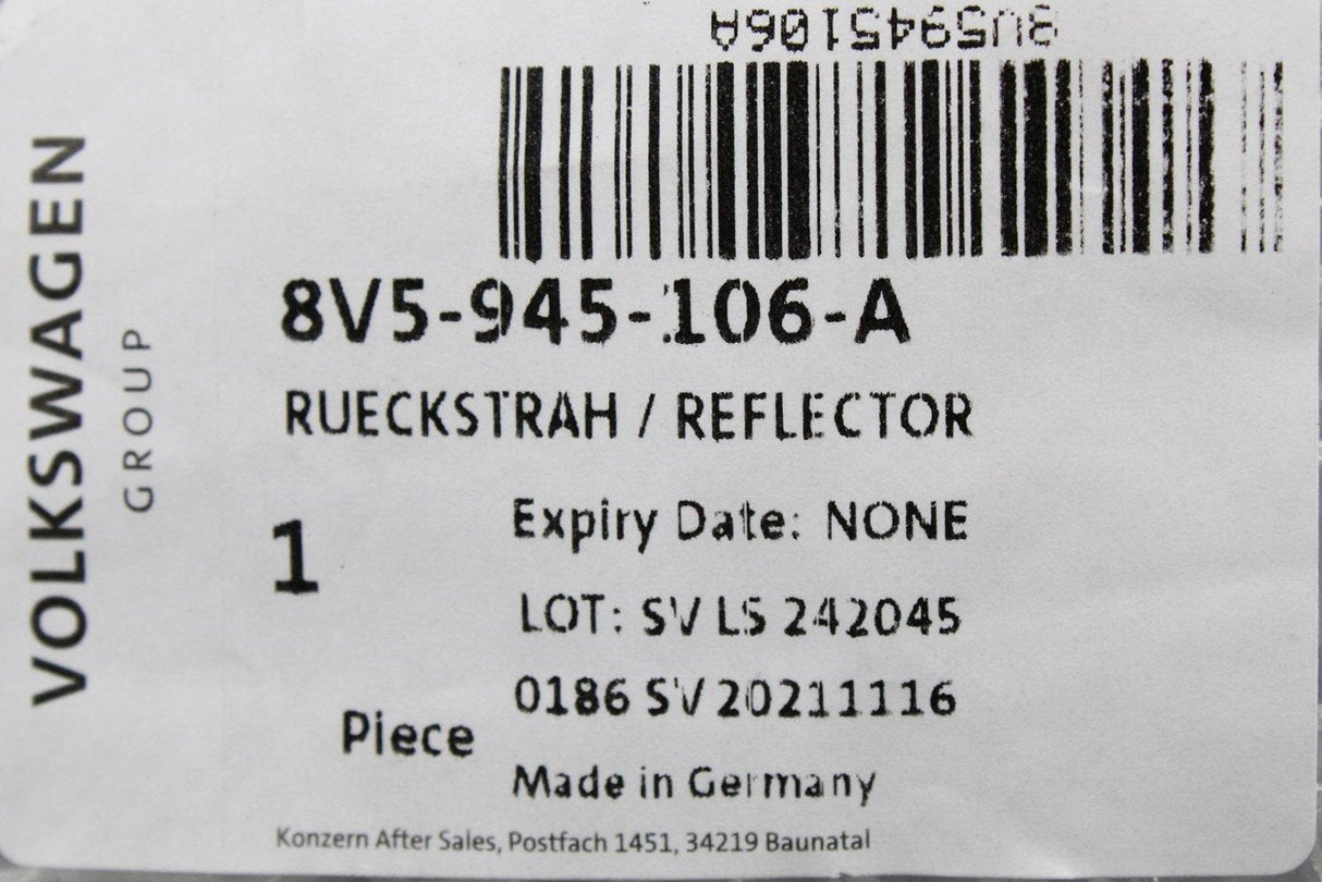 Audi A3 Saloon 13-16 rear bumper reflector lens (right) 8V5945106A