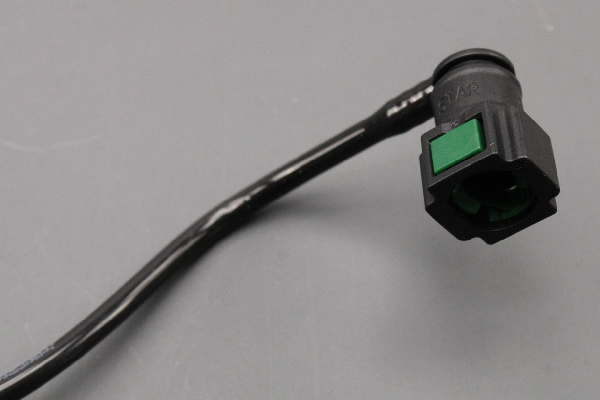 Land Rover Discovery Sport 2015-on 2.0L petrol fuel pipe LR074639