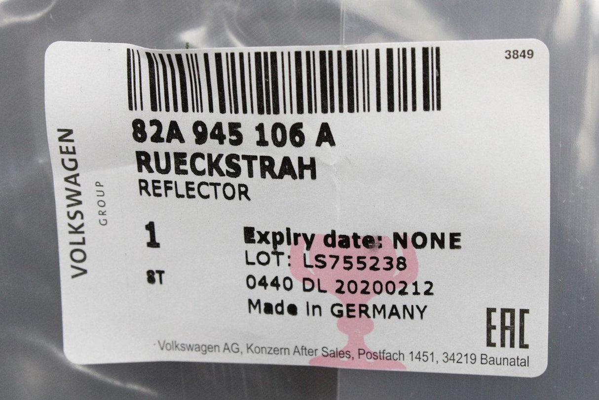 Audi A1 2019-on rear bumper reflector lens (right) 82A945106A