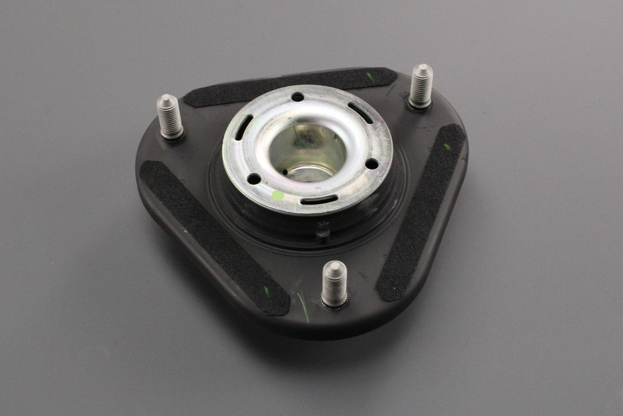 Toyota Prius 2009-2021 front suspension top mount (x1) 48609-47040