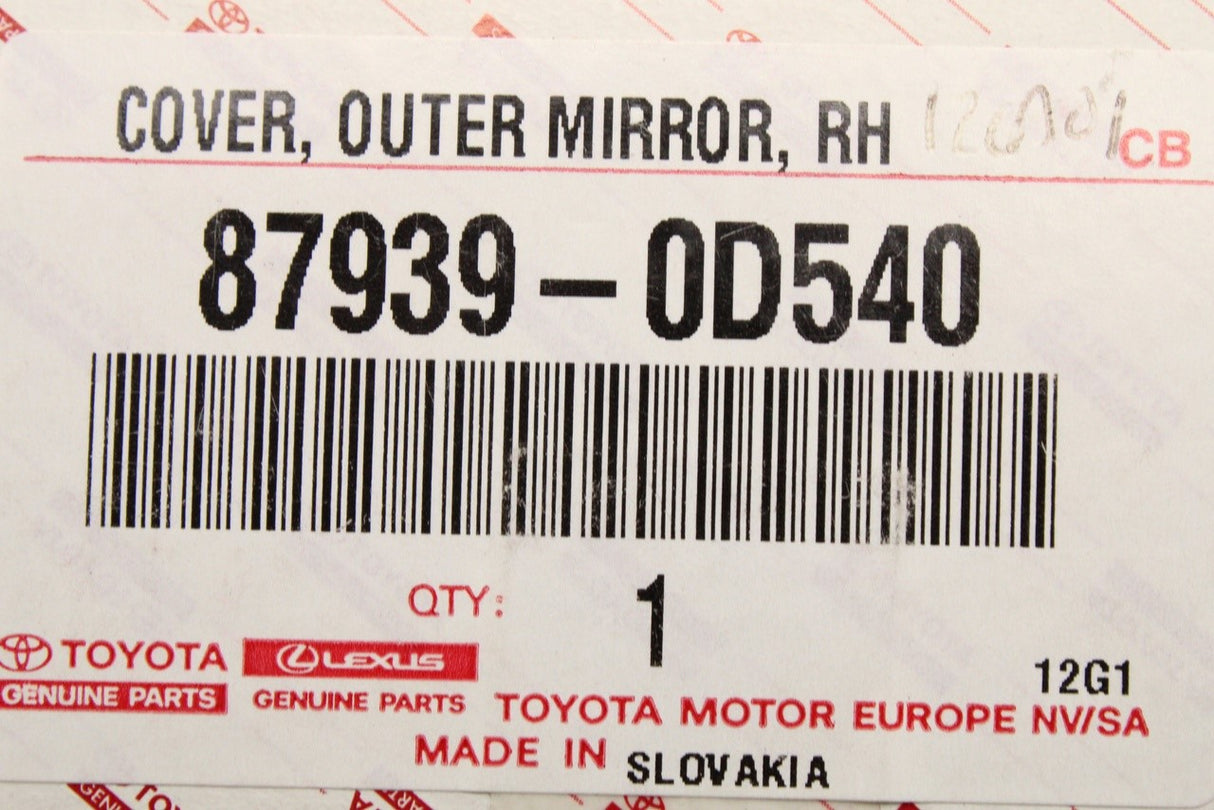 Toyota Yaris 2014-2020 lower wing mirror cover (right) 87939-0D540